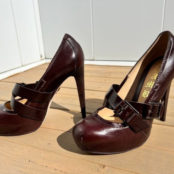 L.A.M.B. Round Toe Leather Cris-Cross Pumps Stilettos - Picture 2 of 6